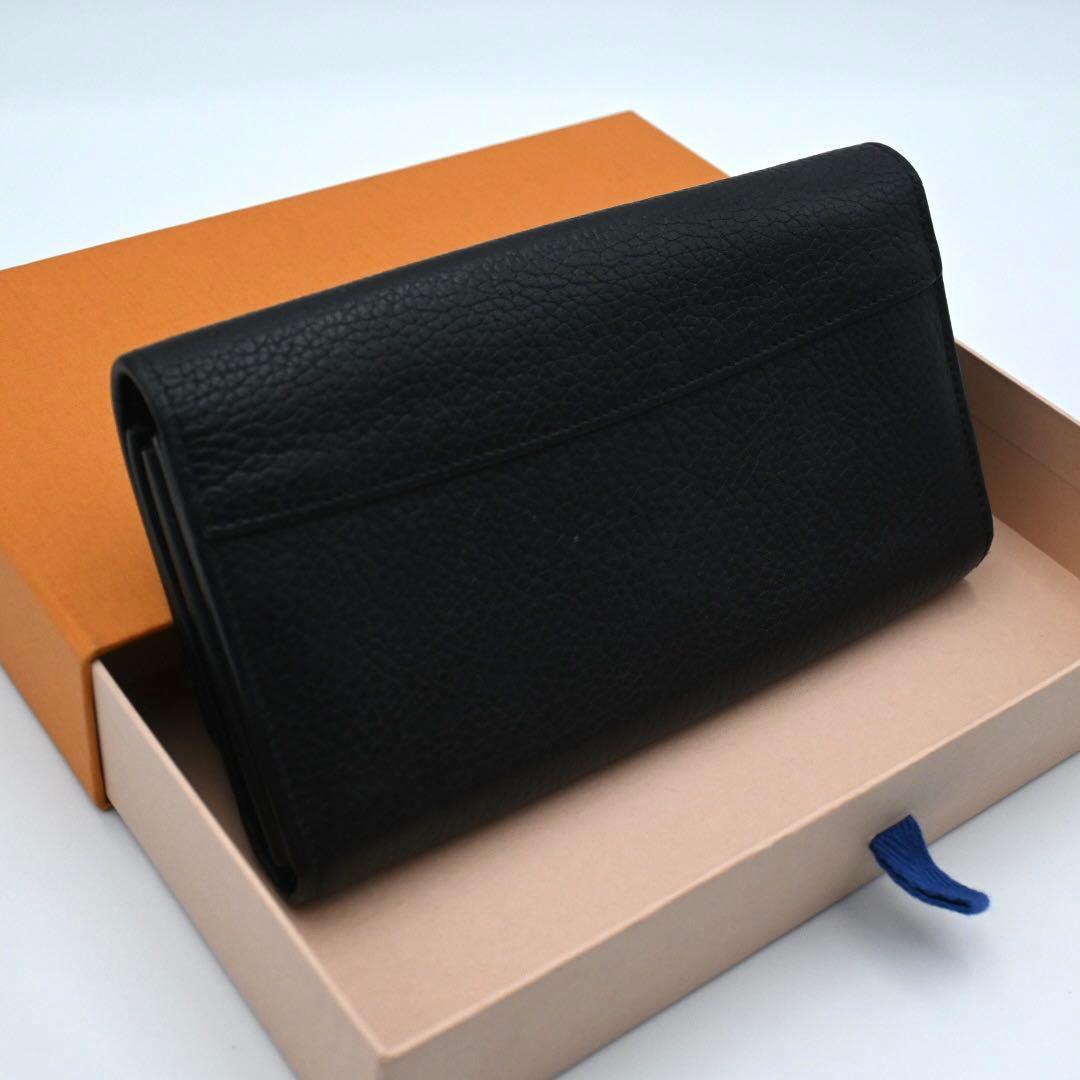 Louis Vuitton Taurillon Portefeuille Capucines Wallet Studs Black — view 2