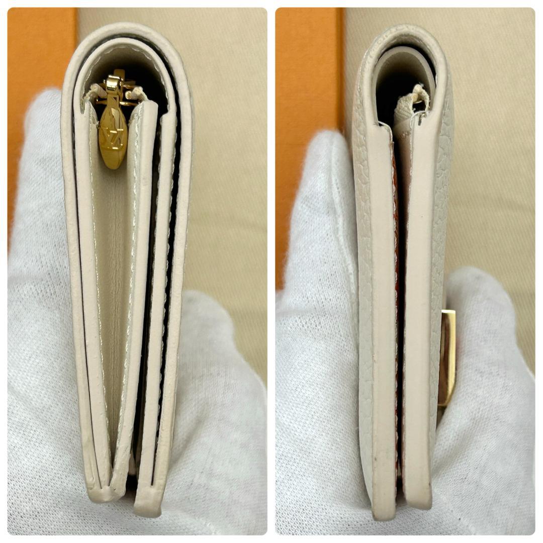 Louis Vuitton LV Vertical Wallet Compact — view 4