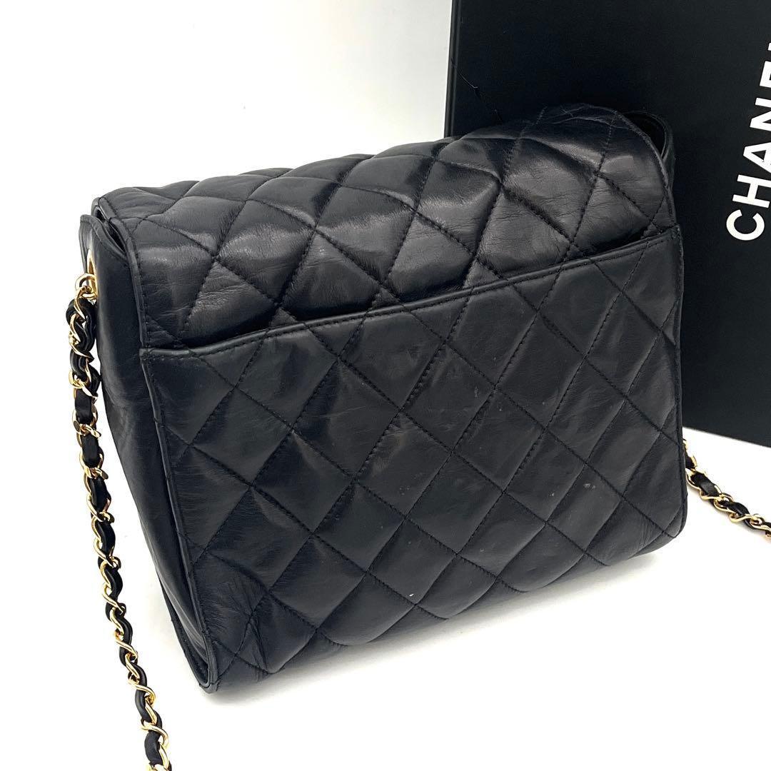 Chanel Quilted Chain Shoulder Bag Lambskin Black CC Logo — view 2