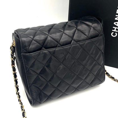 Chanel Quilted Chain Shoulder Bag Lambskin Black CC Logo — view 2