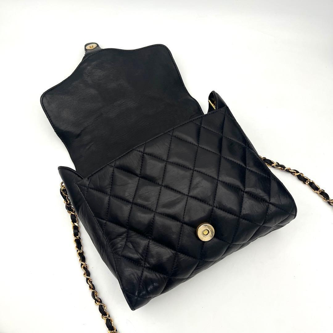Chanel Quilted Chain Shoulder Bag Lambskin Black CC Logo — view 3
