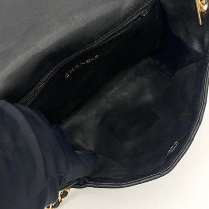 Chanel Quilted Chain Shoulder Bag Lambskin Black CC Logo — view 4