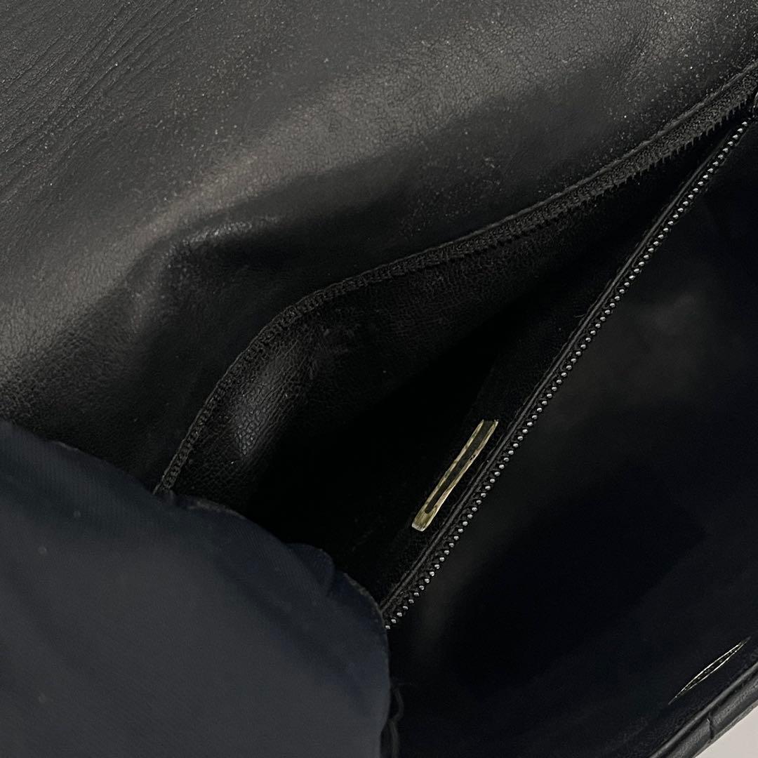 Chanel Quilted Chain Shoulder Bag Lambskin Black CC Logo — view 5