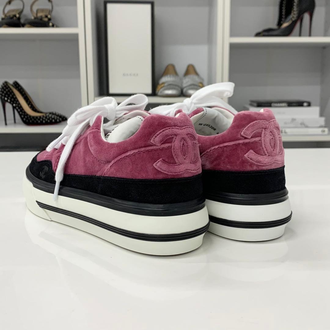 Chanel CC Logo Velour Suede Sneakers Pink Black — view 5