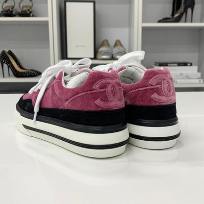 Chanel CC Logo Velour Suede Sneakers Pink Black — view 5