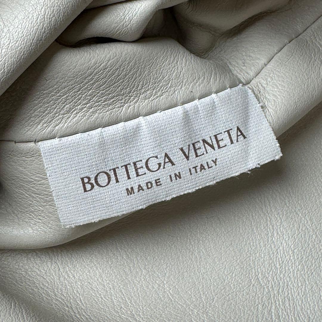 Bottega Veneta Mini the Pouch Shoulder — view 9