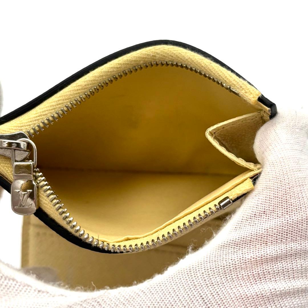 Louis Vuitton Wallet Monogram LV Pop Portefeuille — view 6