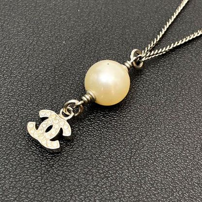 Chanel CC Logo Necklace 07A Pearl Rhinestone Silver — view 3