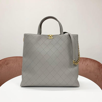 Chanel Caviar Leather Quilted CC Logo Turnlock Chain Bag
