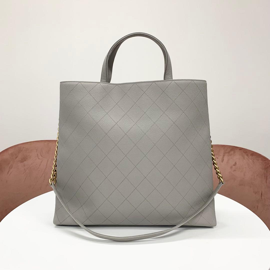 Chanel Caviar Leather Quilted CC Logo Turnlock Chain Bag — view 3