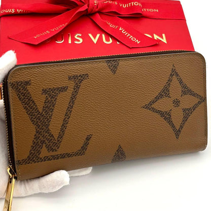 Louis Vuitton Wallet Monogram Giant Zippy