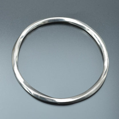 Tiffany & Co Polished Knife Edge Twist Bangle Silver Bracelet — view 3