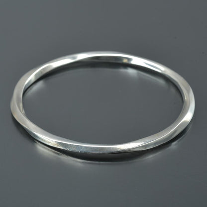 Tiffany & Co Polished Knife Edge Twist Bangle Silver Bracelet — view 4