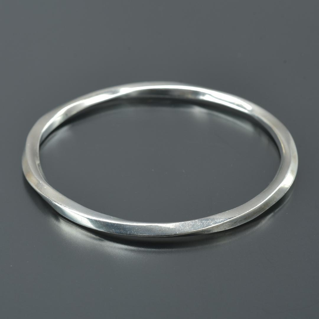 Tiffany & Co Polished Knife Edge Twist Bangle Silver Bracelet — view 6