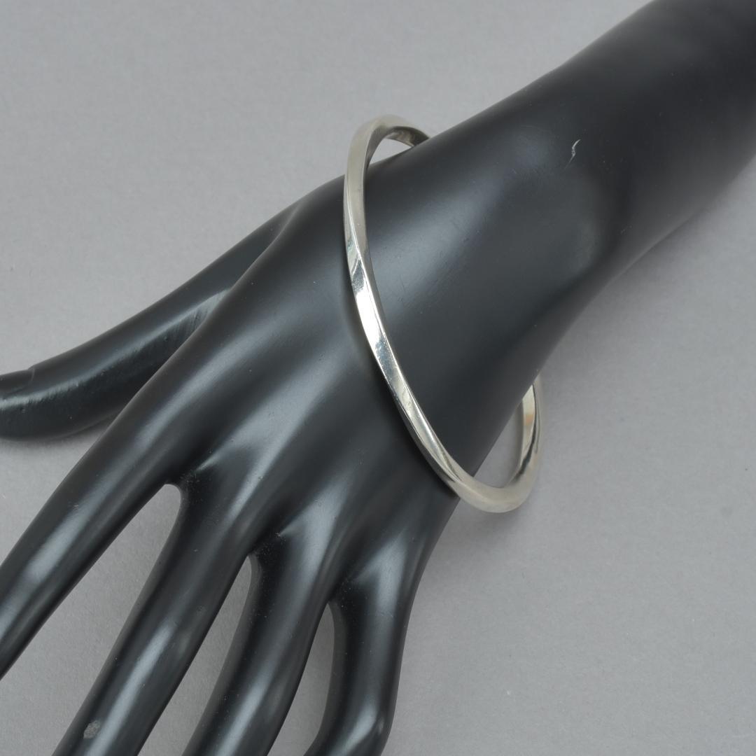 Tiffany & Co Polished Knife Edge Twist Bangle Silver Bracelet — view 8