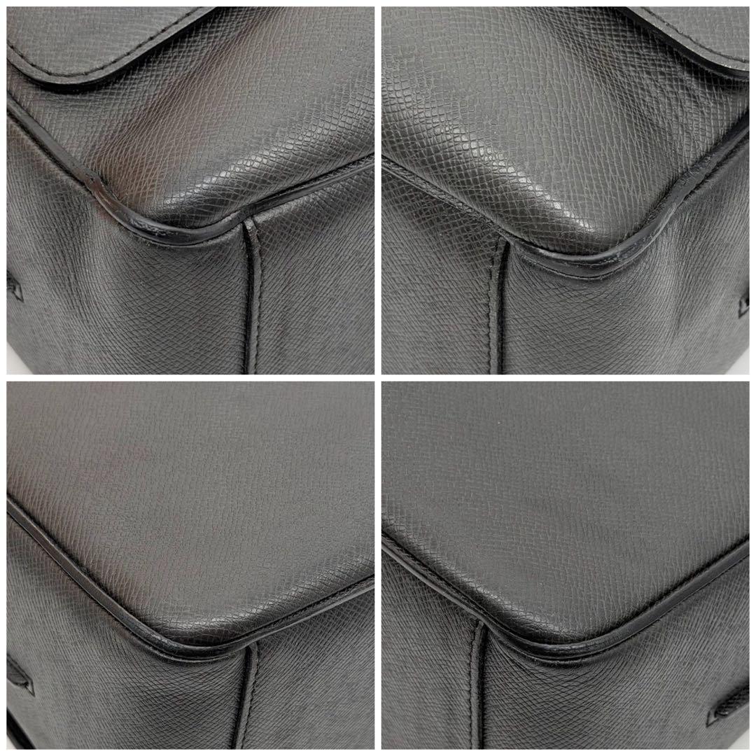 Louis Vuitton Roman GM Taiga Shoulder Bag Black 2-Way — view 7