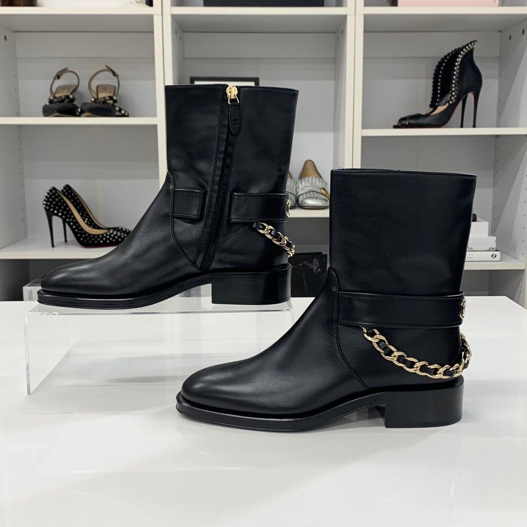 Chanel Leather CC Logo Chain Short Boots Black — view 2
