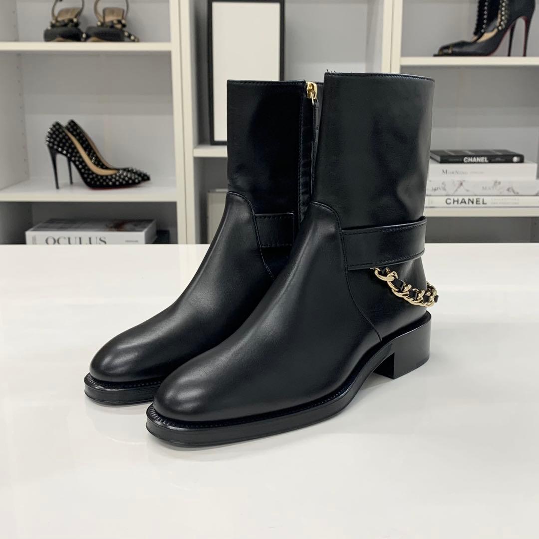 Chanel Leather CC Logo Chain Short Boots Black — view 3