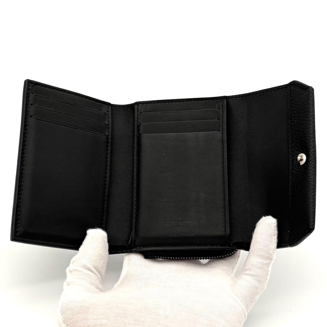 Louis Vuitton Portefeuille Pilot Aerogram Wallet Black — view 4