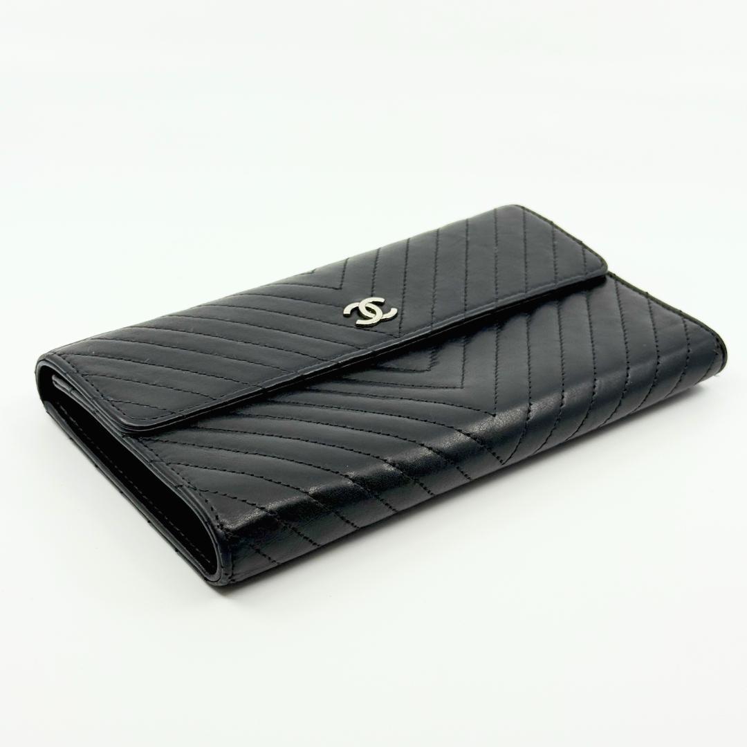 Chanel Wallet Stitch Wallet Silver