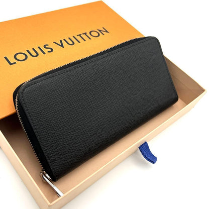 Louis Vuitton Taiga Vertical Wallet Business Black