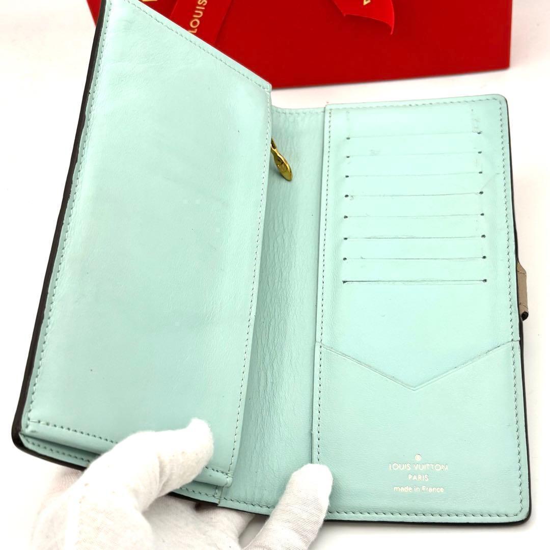Louis Vuitton Box Taurillon Wallet Beige — view 3