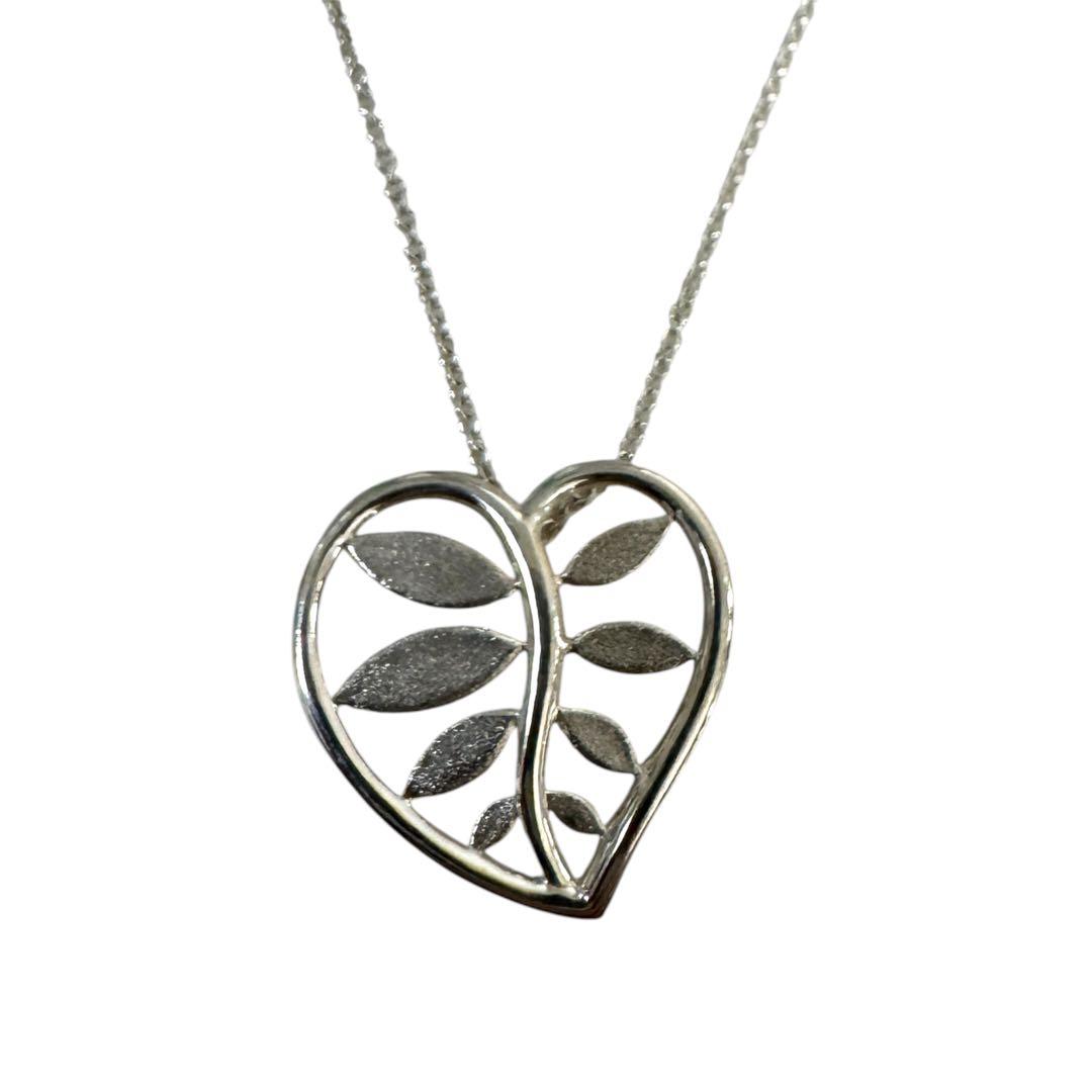 Tiffany & Co Leaf Necklace Villa Paloma Palm — view 2