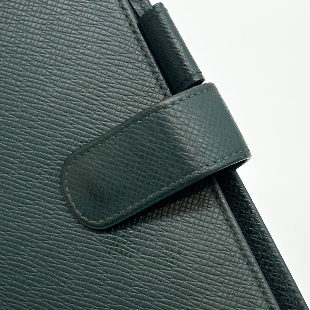 Louis Vuitton Agenda MM Taiga Green Notebook Case — view 6