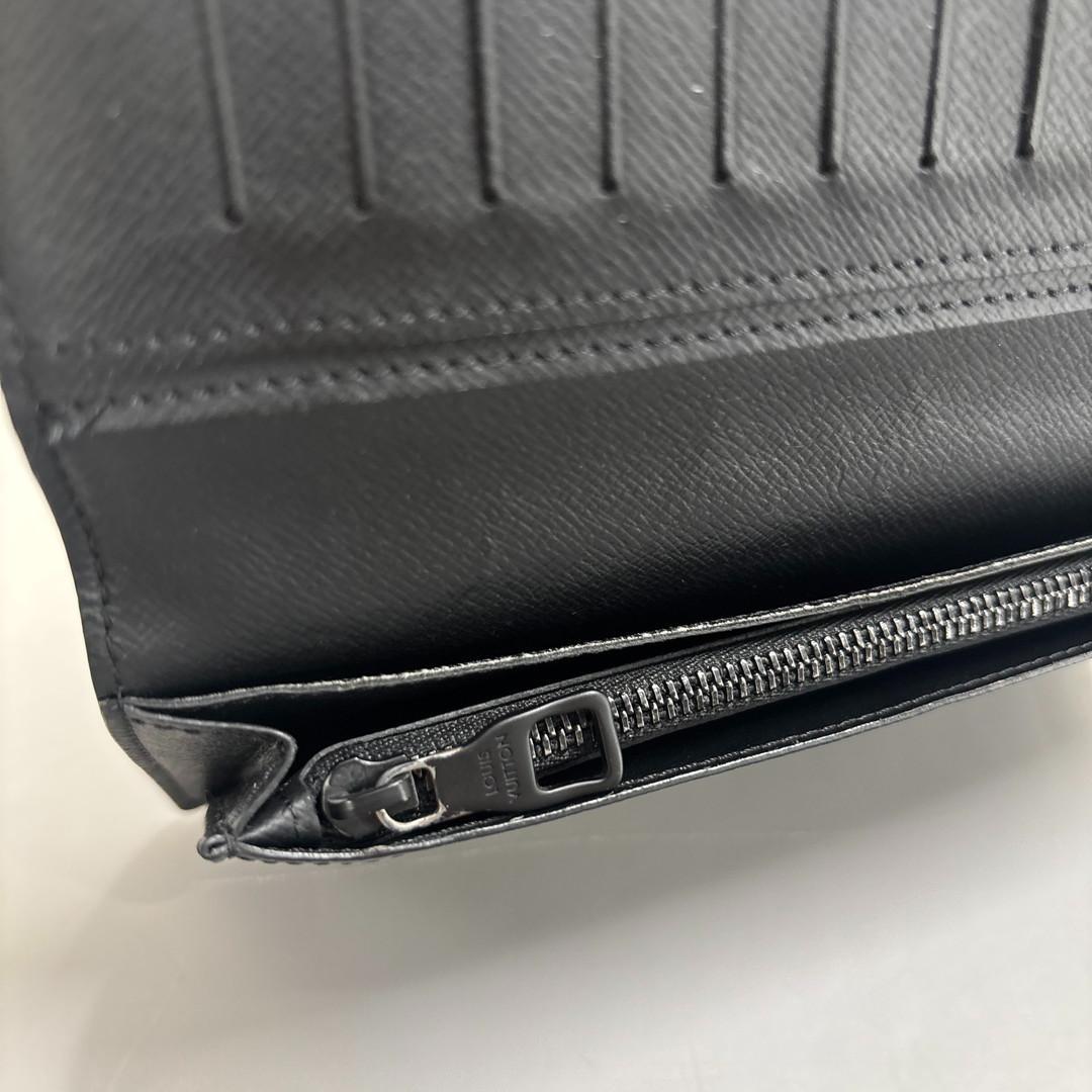 Ultra Louis Vuitton NIGO Damier Giant Portefeuille Blazer