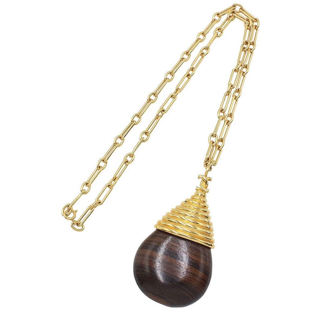 Chanel Coco Mark × T A Dos Lop Motif Wood Necklace