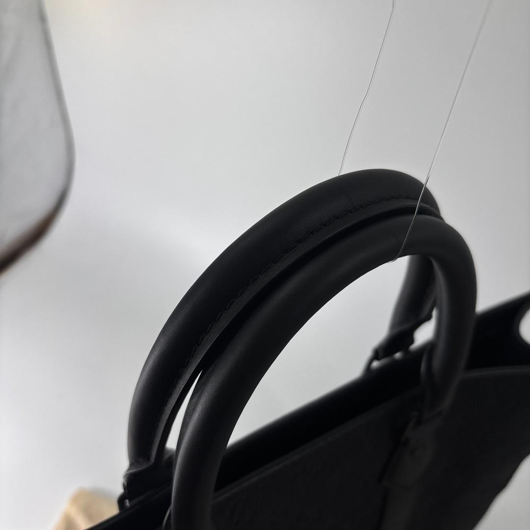 Louis Vuitton Monogram Taurillon Sac Plat Tote Bag — view 6