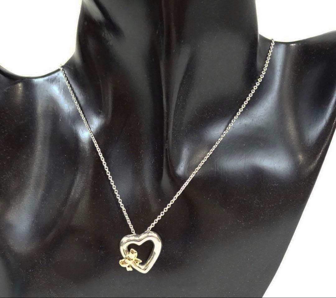 Tiffany & Co Yellow Gold Ribbon Necklace — view 3