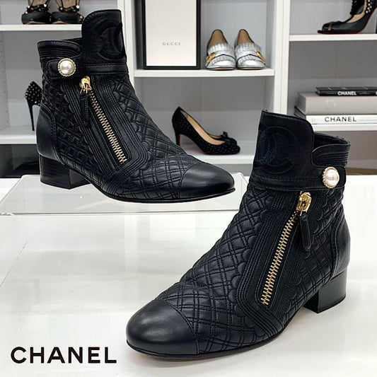 Chanel Leather CC Logo Pearl Quilted Short Boots Black
