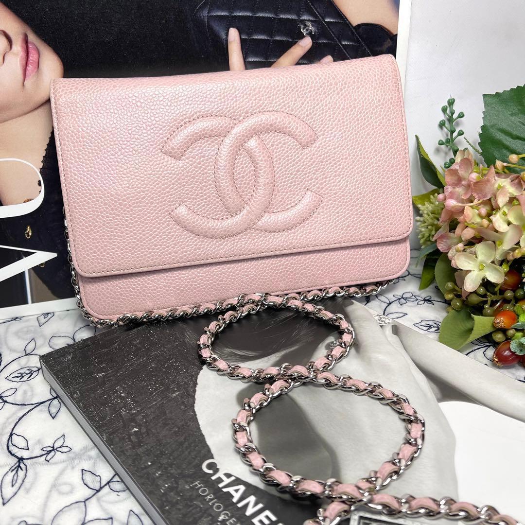 Chanel Chain Wallet Jumbo CC Logo