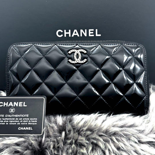 Chanel Wallet Quilted Round
