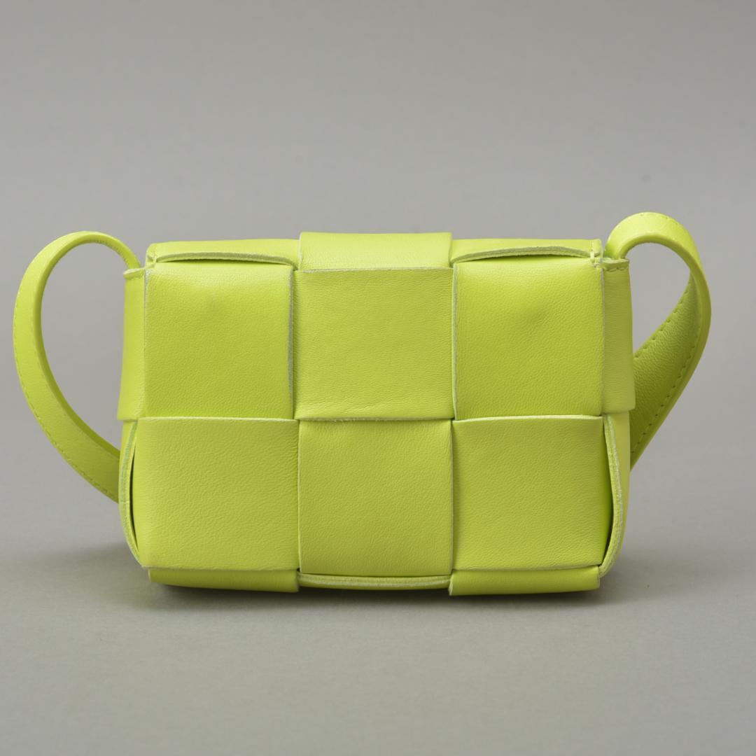 Bottega Veneta Caddy Cassette Shoulder Bag Lime Green Leather — view 3