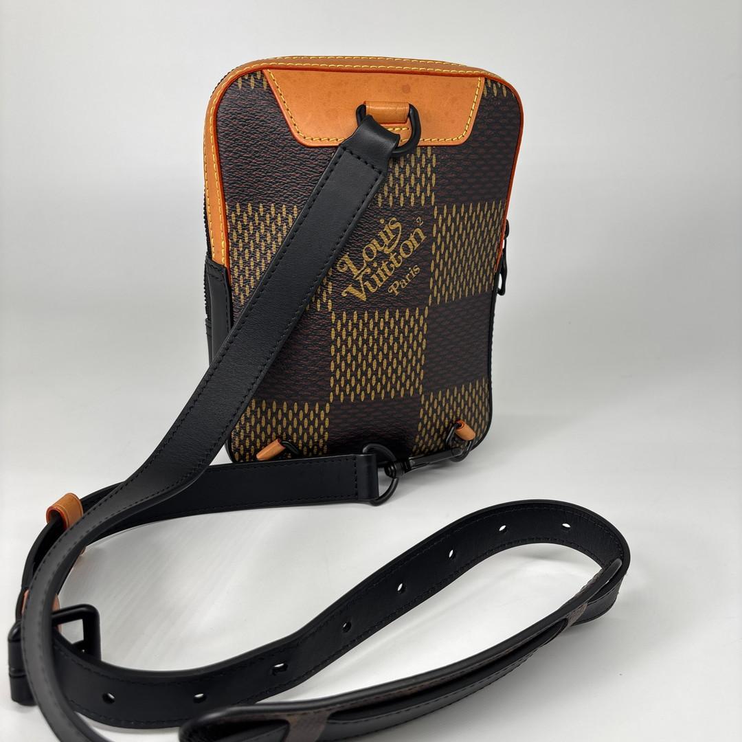 Louis Vuitton Amazon Shoulder Bag Damier Giant — view 5