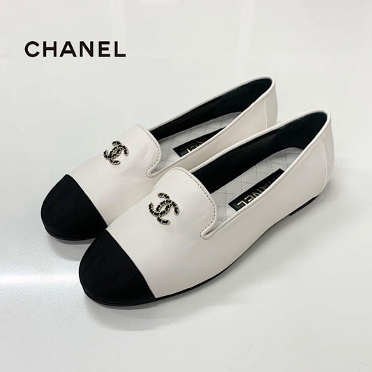Chanel CC Logo Leather Bicolor Loafers White Black