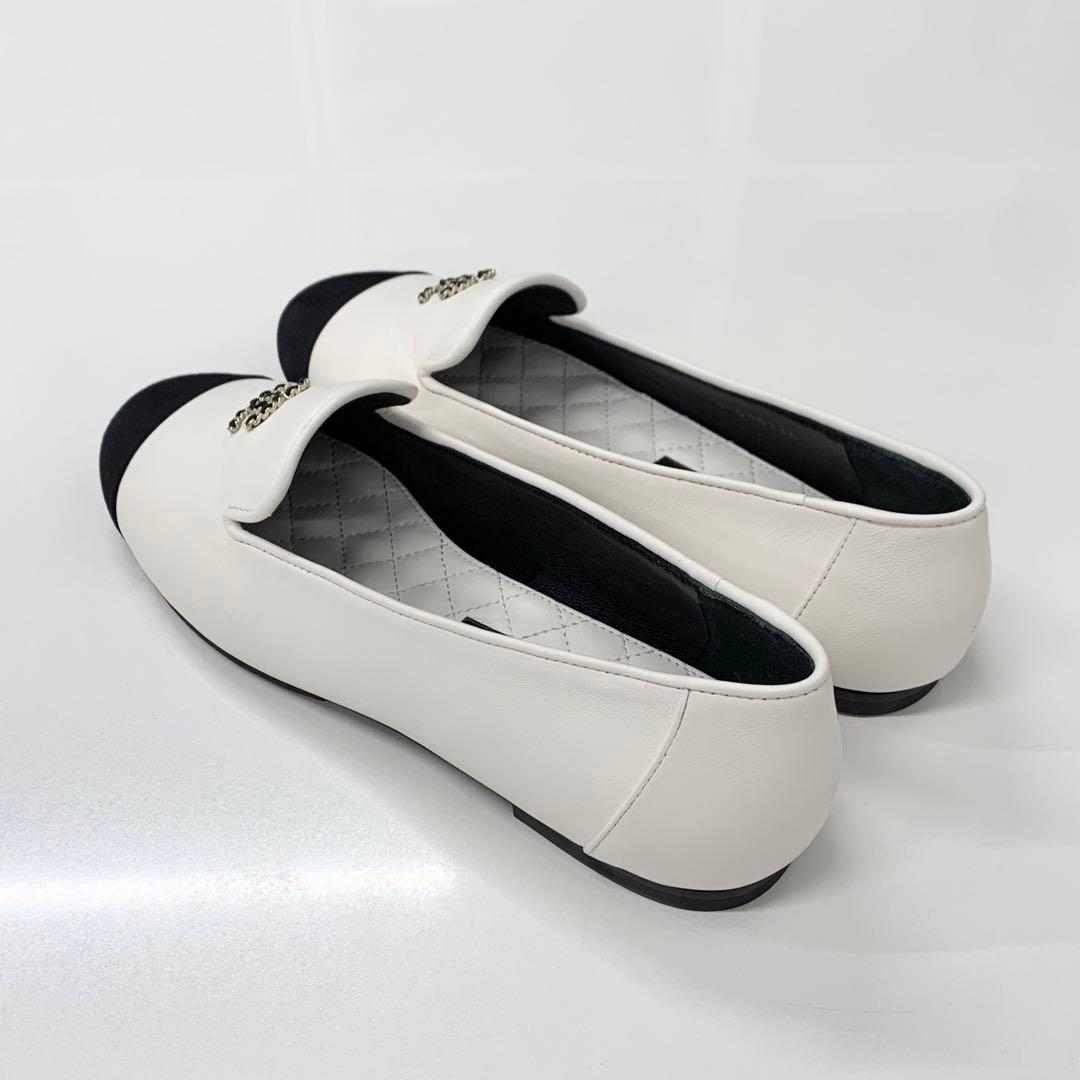 Chanel CC Logo Leather Bicolor Loafers White Black — view 4