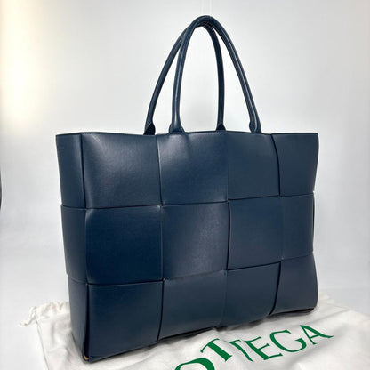 Bottega Veneta Intrecciato Arcotote Large Tote — view 3