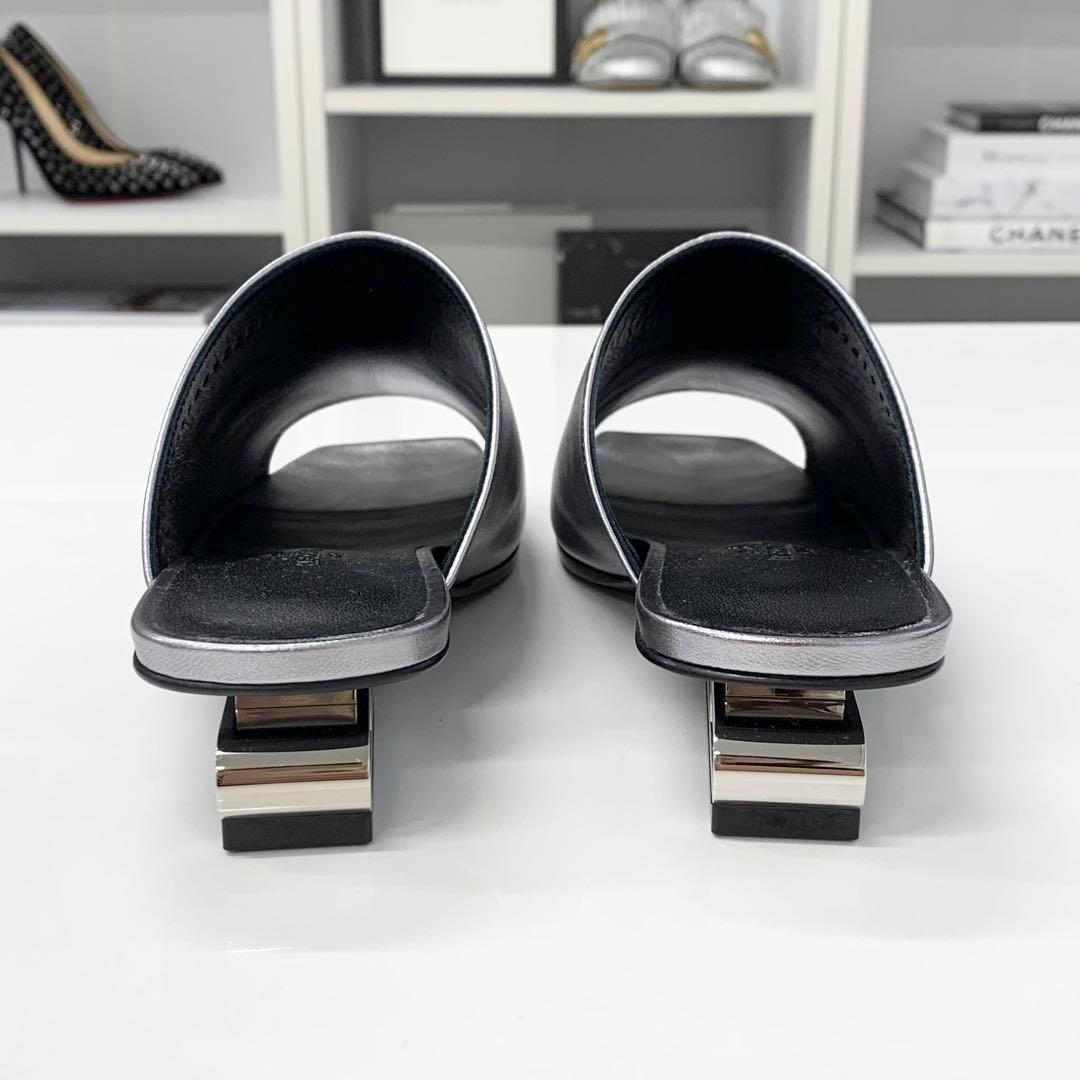 Hermes Idol Leather Chaine D'ancre Metal Sandals Heels — view 5