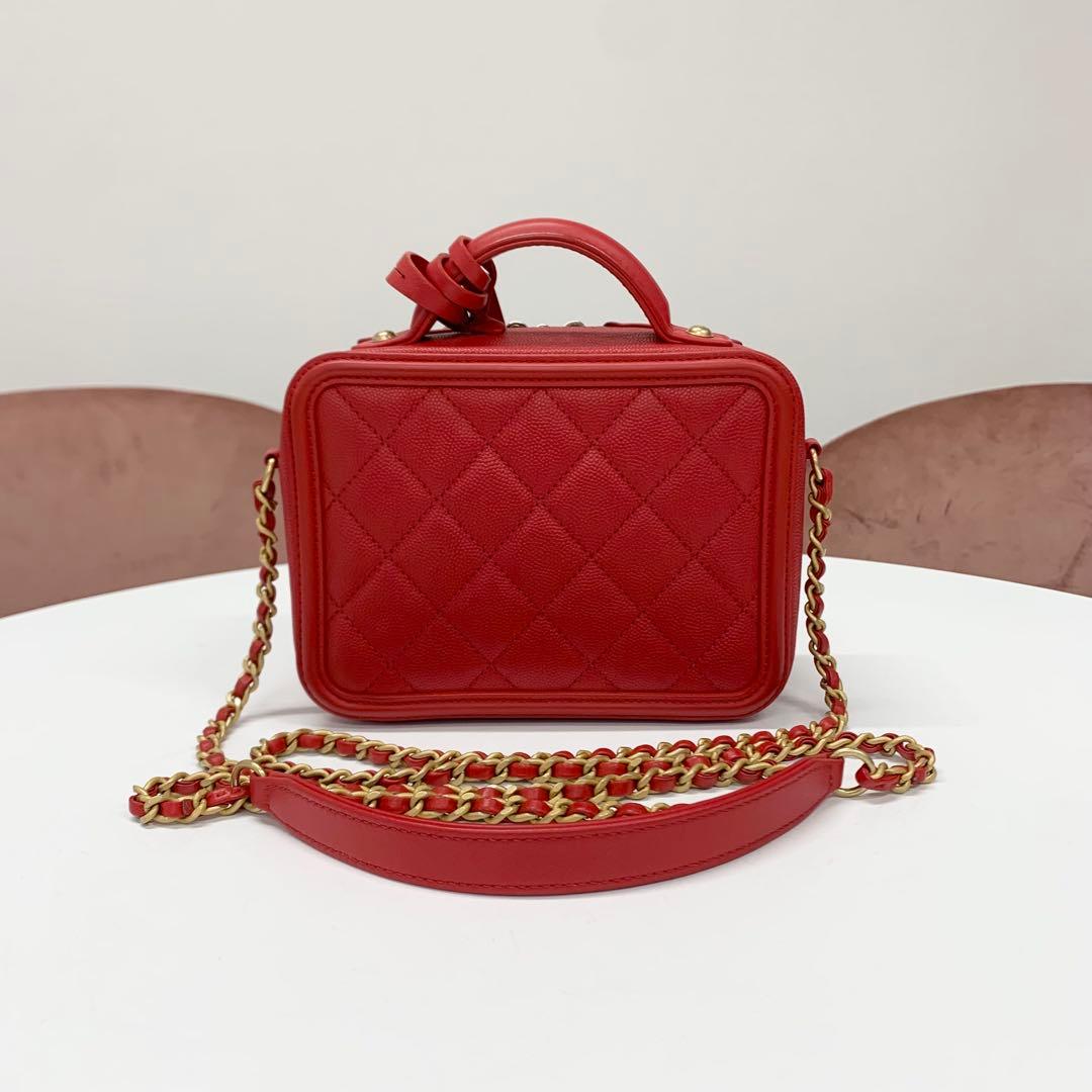 Chanel CC Filigree Quilted Shoulder Bag Caviar Leather — view 3