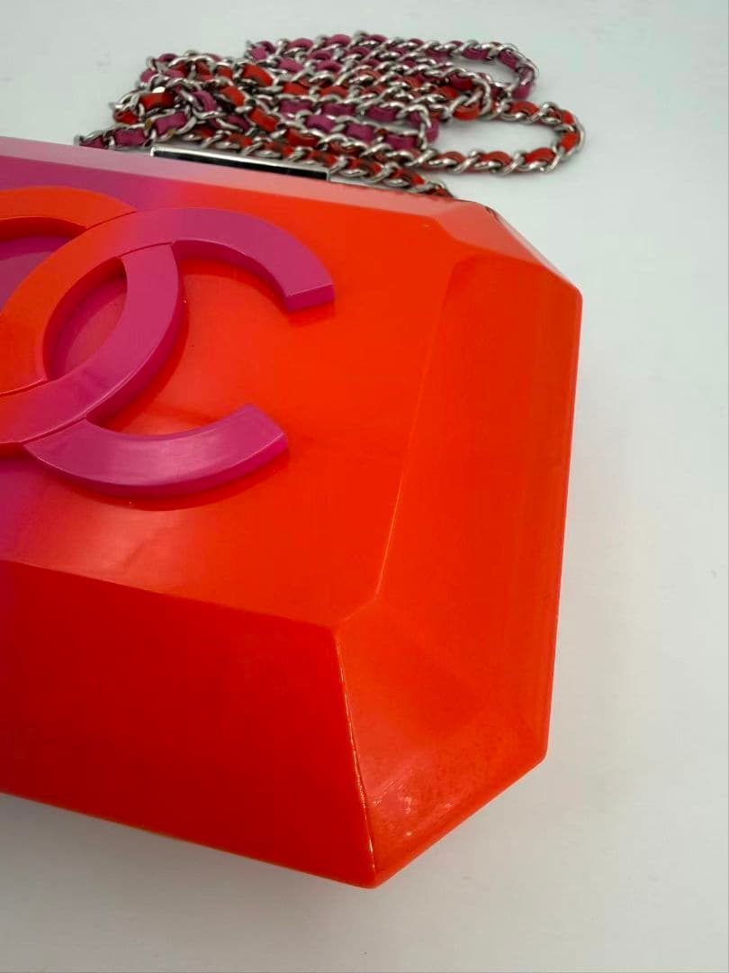 Chanel Acrylic Bicolor Flap Bag Pink — view 3