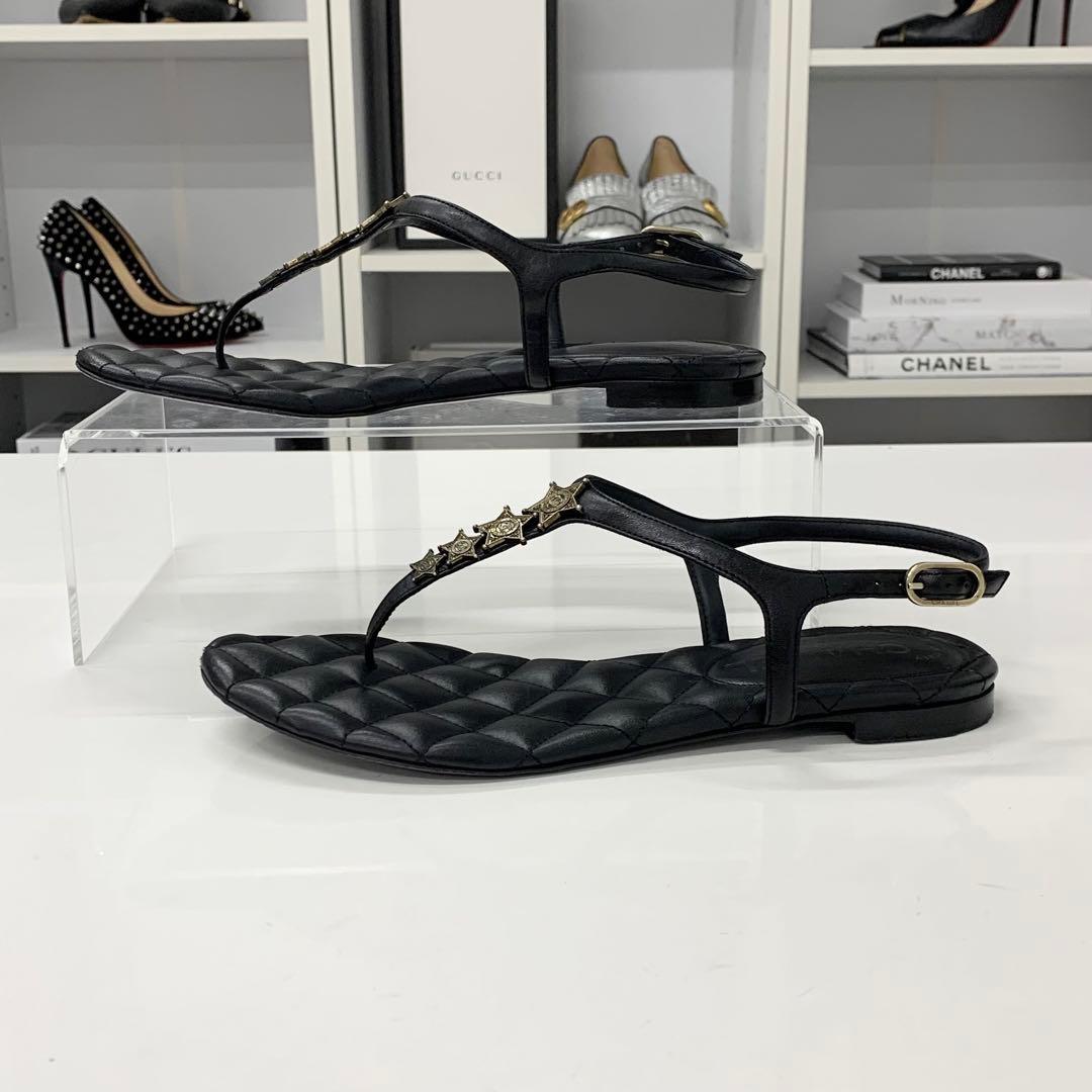 Chanel CC Logo Star Quilted Leather Thong Sandals Black — view 3