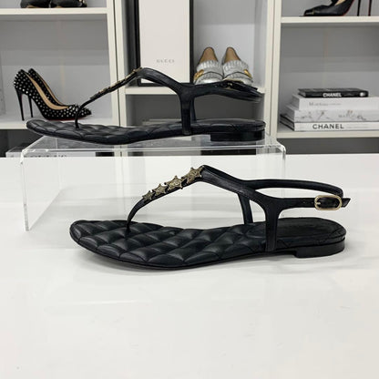 Chanel CC Logo Star Quilted Leather Thong Sandals Black — view 3