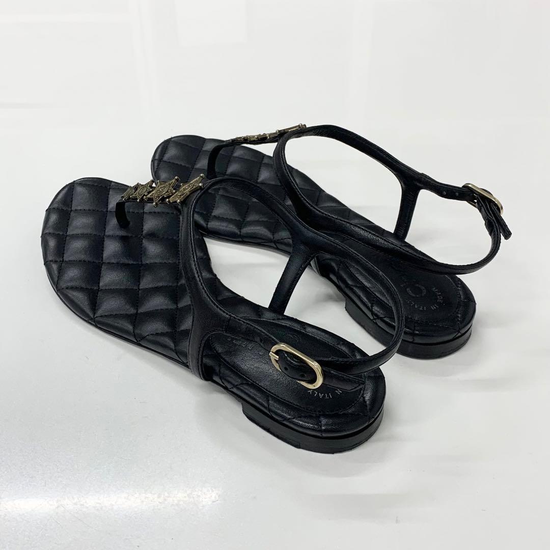 Chanel CC Logo Star Quilted Leather Thong Sandals Black — view 4