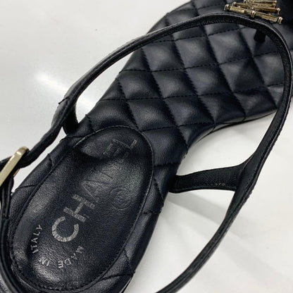 Chanel CC Logo Star Quilted Leather Thong Sandals Black — view 7