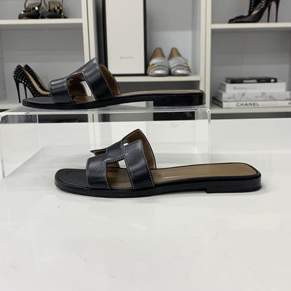 Hermes Oran Leather Sandals Black — view 3