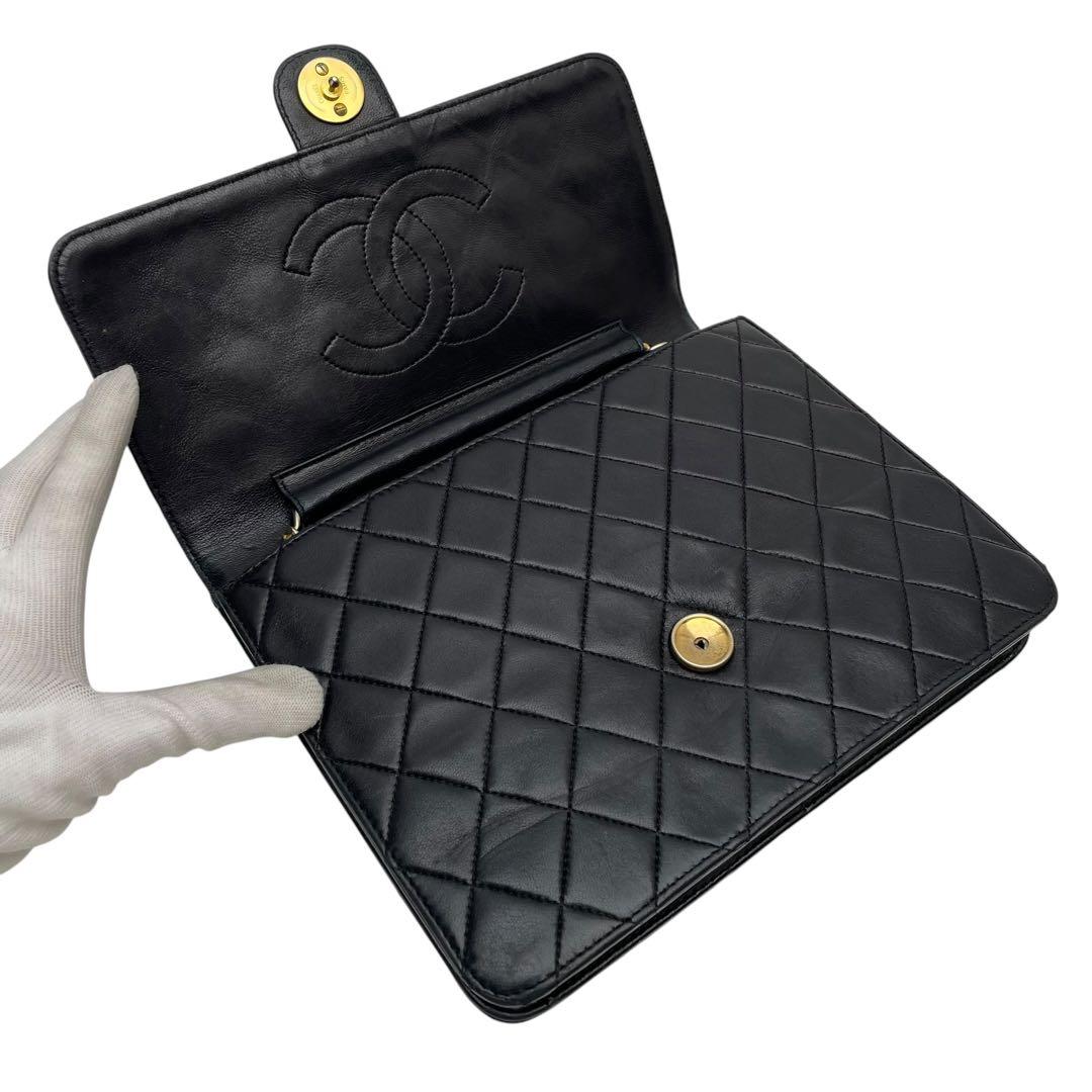 Chanel Lambskin Quilted Chain Shoulder Bag CC Logo Black