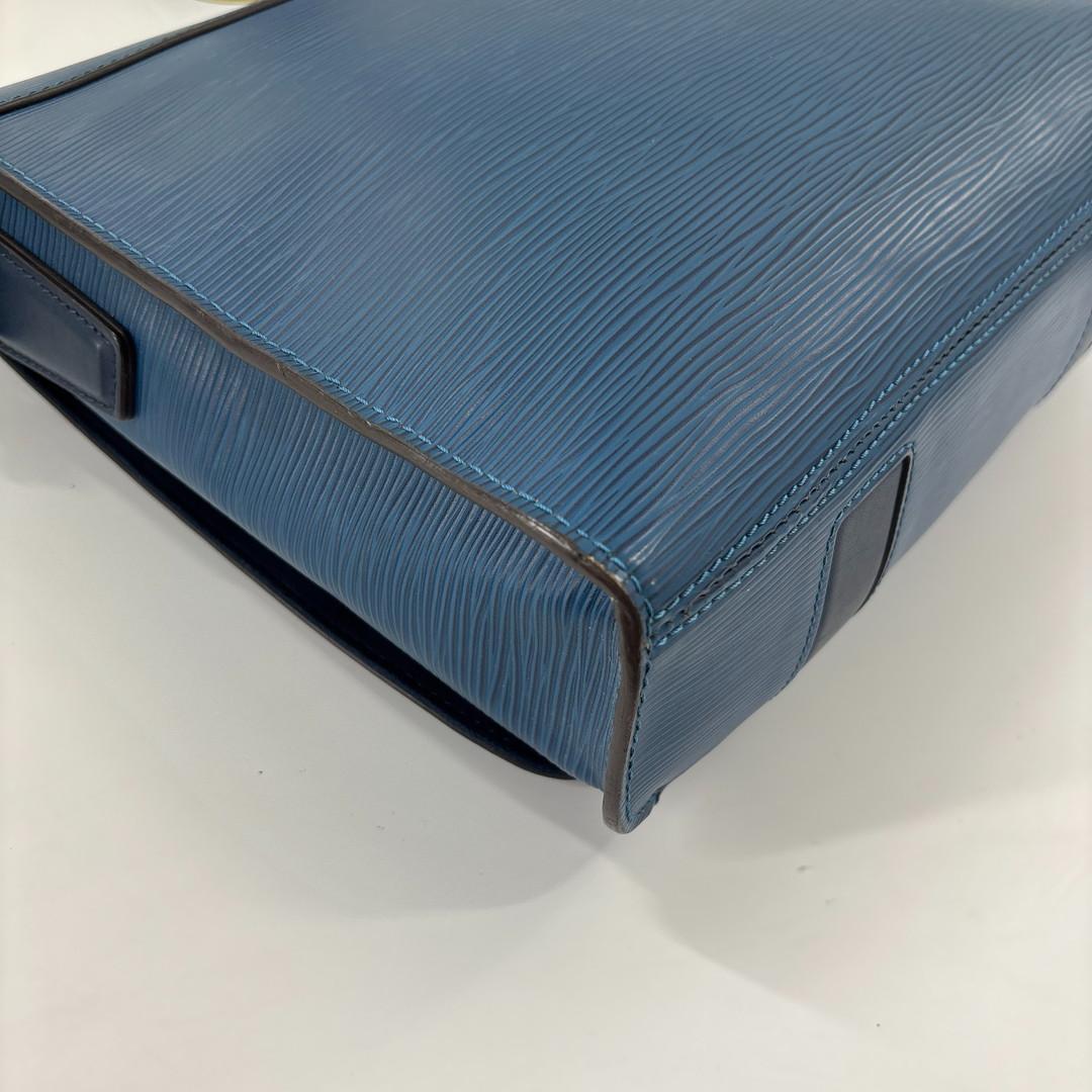 Louis Vuitton Super Epi Harrington Messenger PM Shoulder — view 9